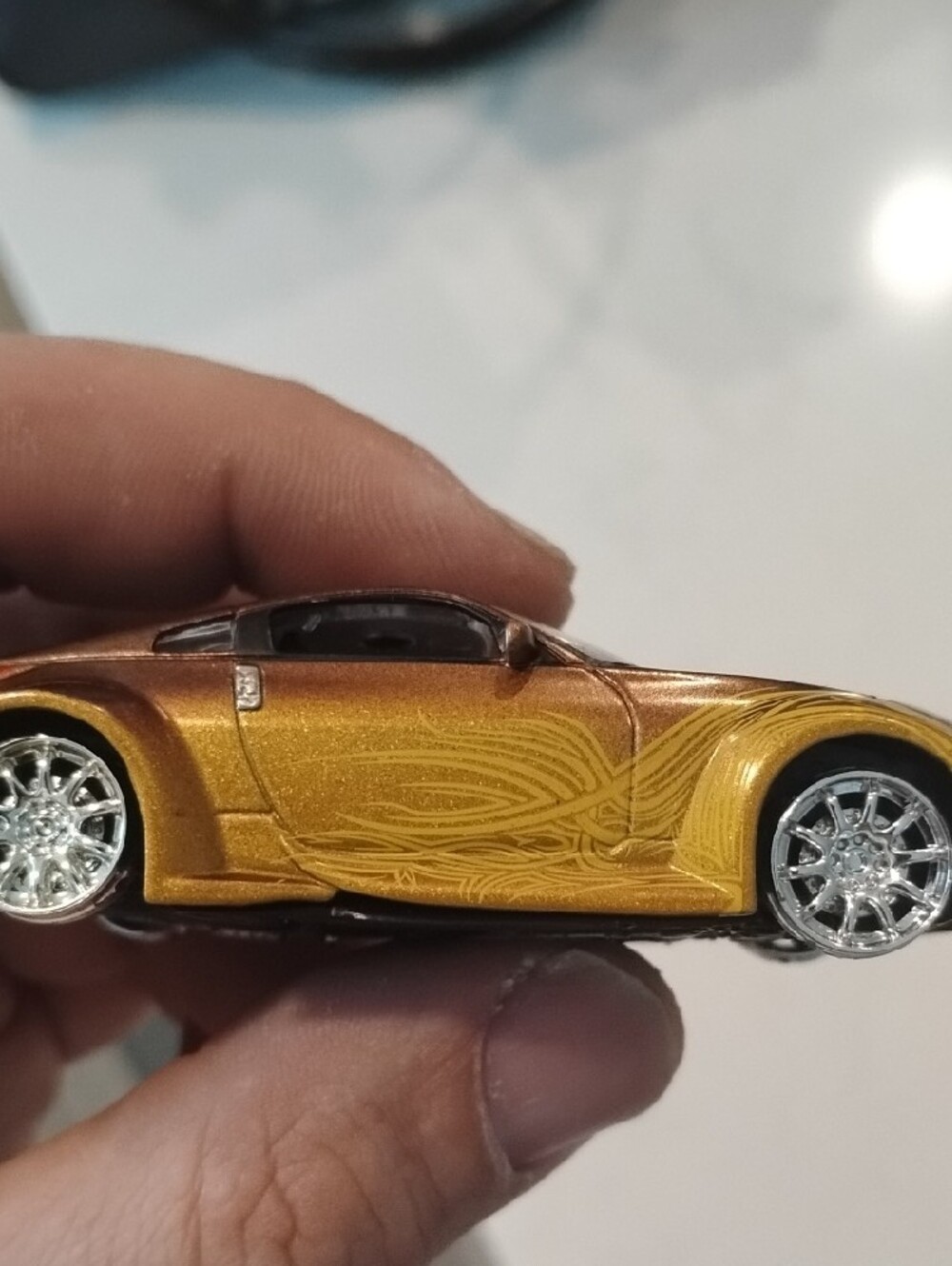 Nissan 350Z In Metallic Bronze (No Tires) - Picture 4 of 14